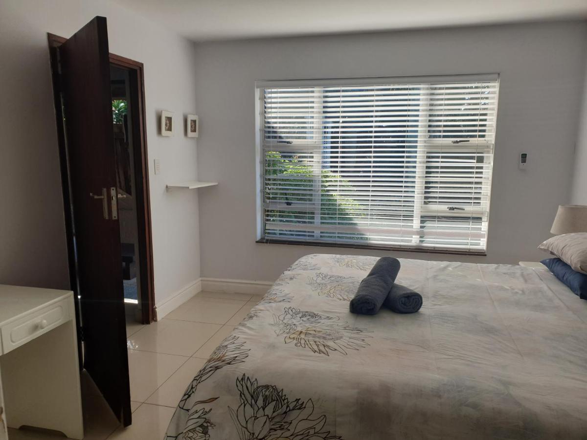 32 On Mendoza Hotel Дърбан Екстериор снимка