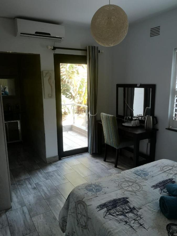 32 On Mendoza Hotel Дърбан Екстериор снимка